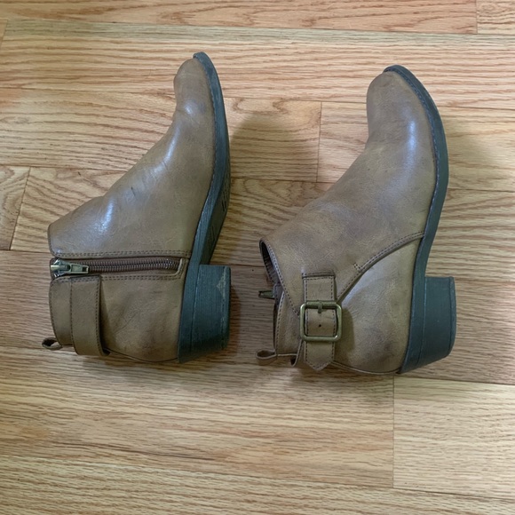 Forever 21 Booties - Picture 4 of 6